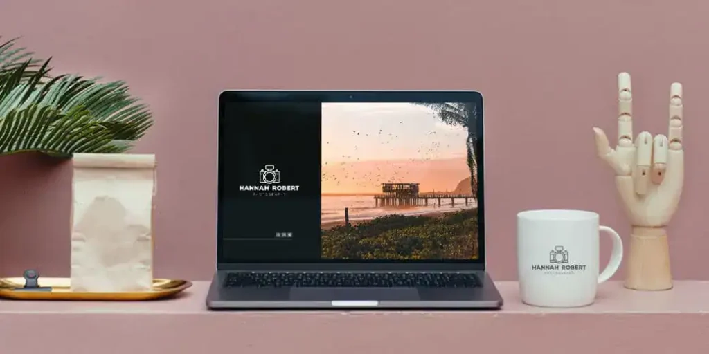 Example of cafe branded website